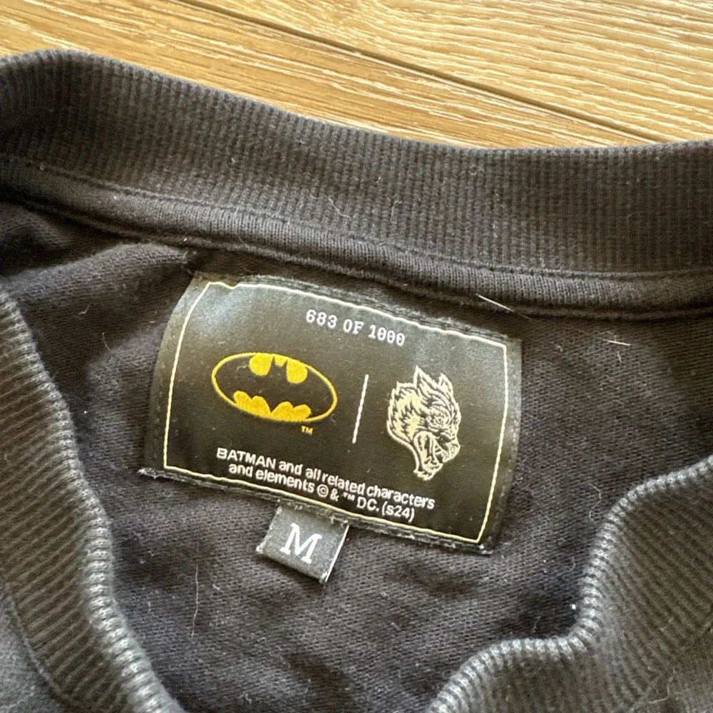 Darc Sport x Batman When Darkness Calls Premium Shirt‎ Mens M Gym Body Building - Picture 3 of 7